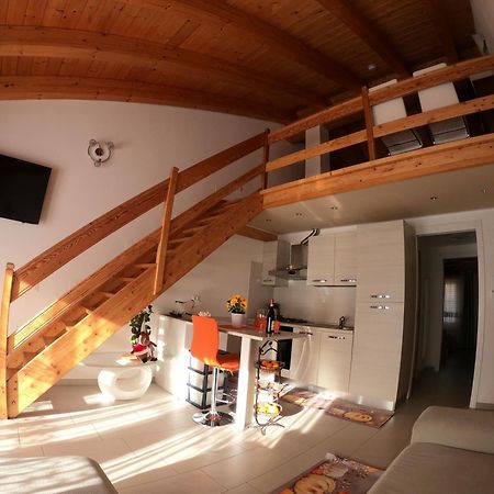 La Villa Gialla Аоста Экстерьер фото